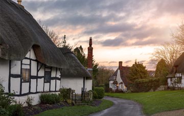 is Norton Lindsey thatch roofing popular